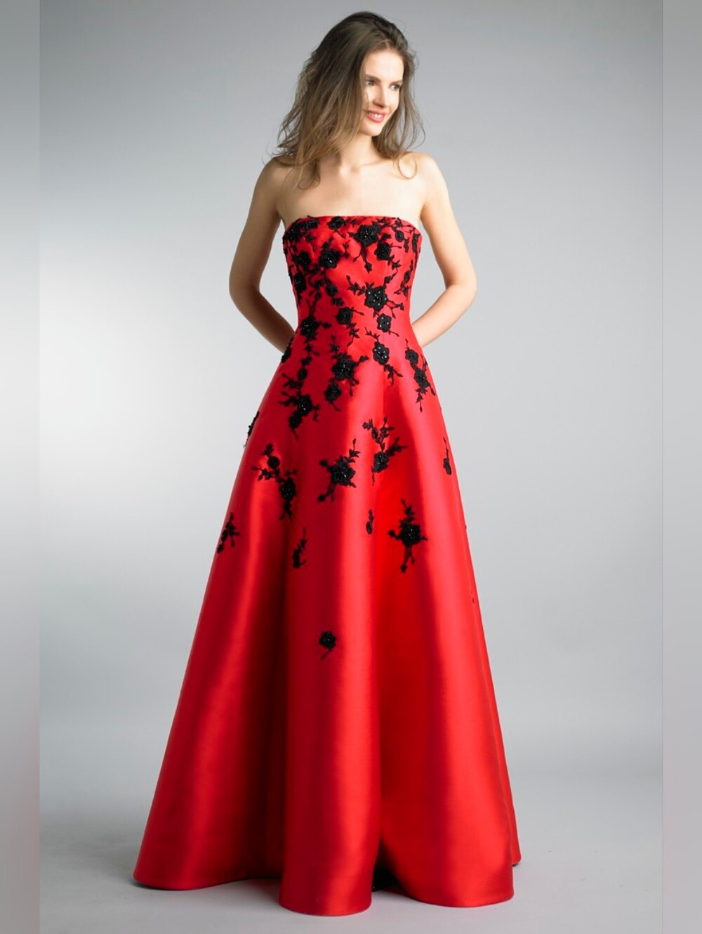 NWT Basix Black Label Size 14 Red & Black Floral Beaded Embroidered Evening Gown